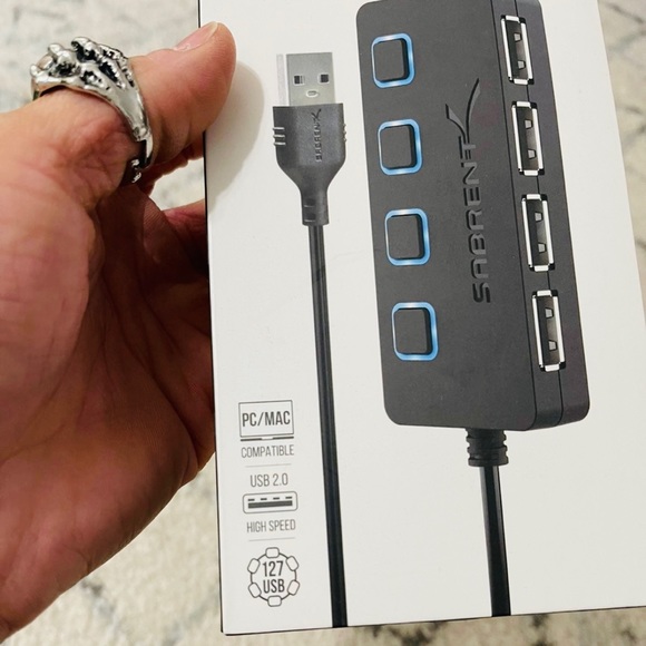 Brand New Sabrent 4-Port USB 2.0 Hub With Power Switches - Picture 8 of 11